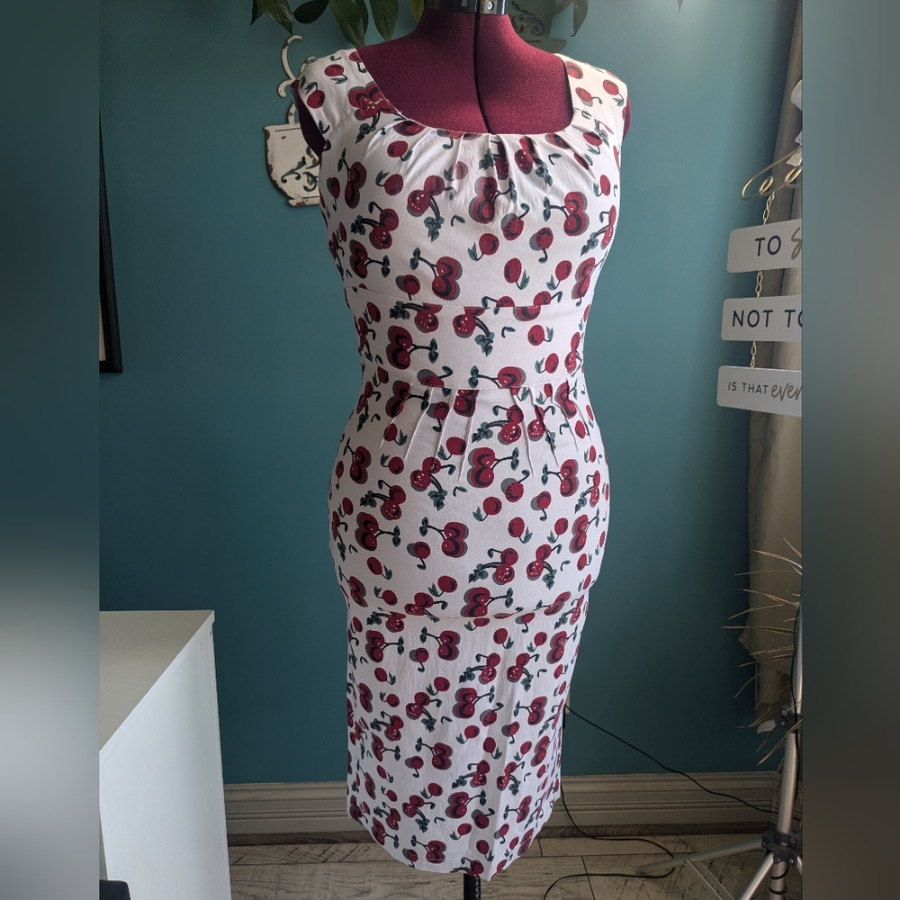 Retro wiggle dress, white with cherries